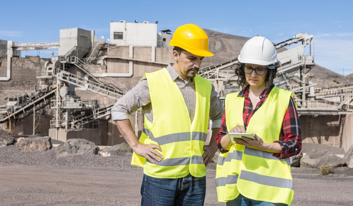 انشاء تطبيق موقع لشركة مقاولات