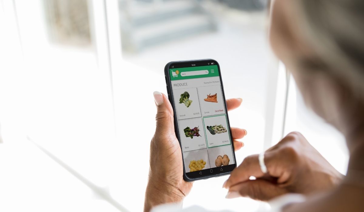 تصميم تطبيق طلبات لمحلات بيع المنتجات الغذائية